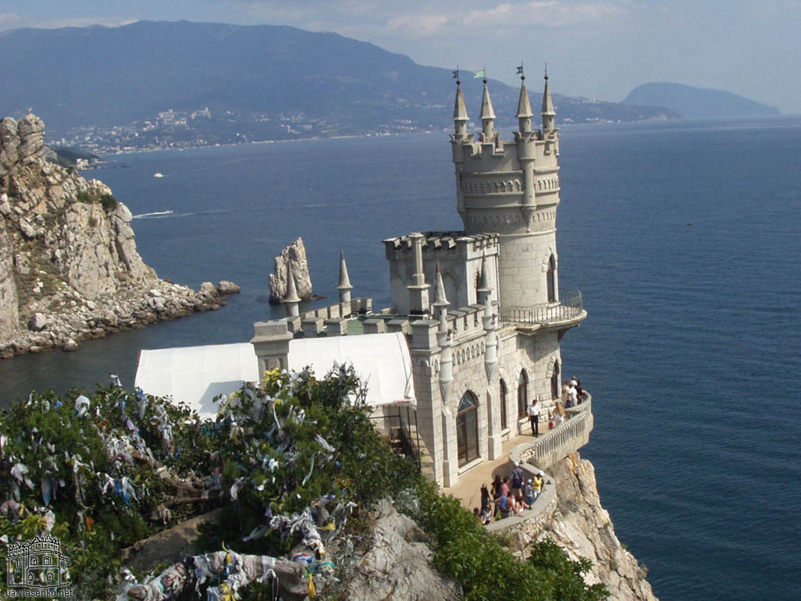 Около пятисот пансионатов предлагает отдых в Крыму