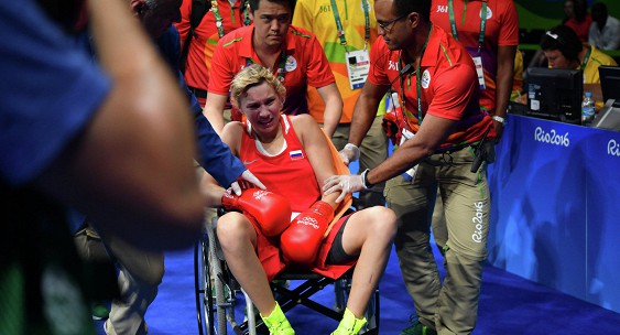 Российская спортсменка покинула ринг на инвалидной коляске