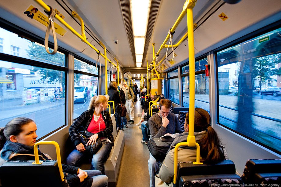 передвижение пассажиров на общественном транспорте