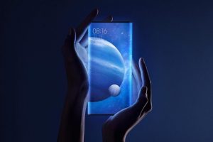 Новый смартфон с экраном со всех сторон представила Xiaomi