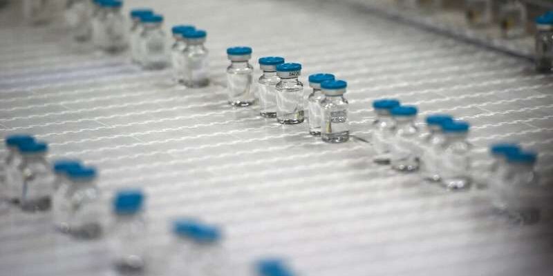 Вакцины от COVID-19 «породили» девять новых миллиардеров