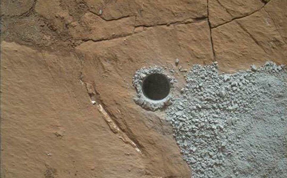 Взрывное извержение вулкана на Марсе привело к образованию редкого минерала тридимита