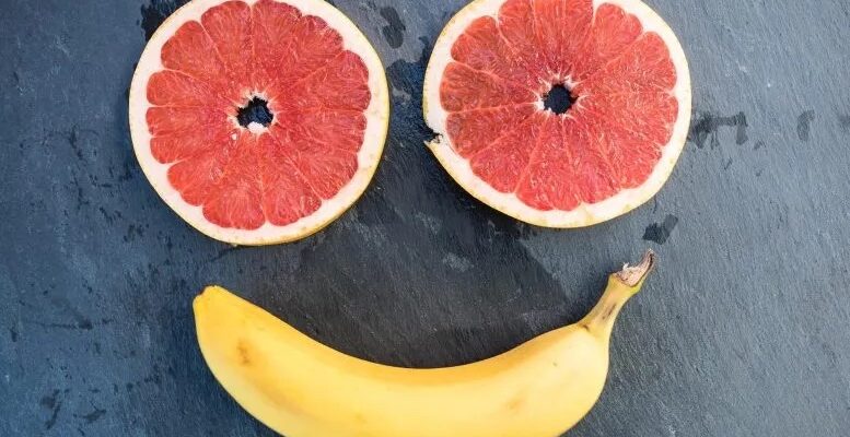 Исследования показывают, что более частое употребление фруктов может уменьшить депрессию