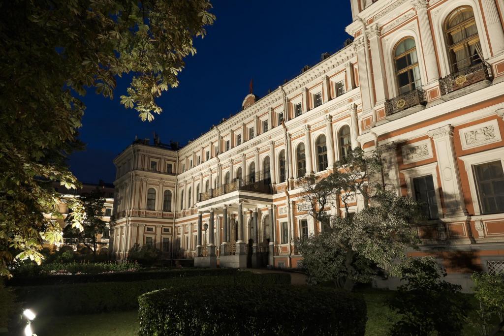 Николаевский дворец получил новую художественную подсветку