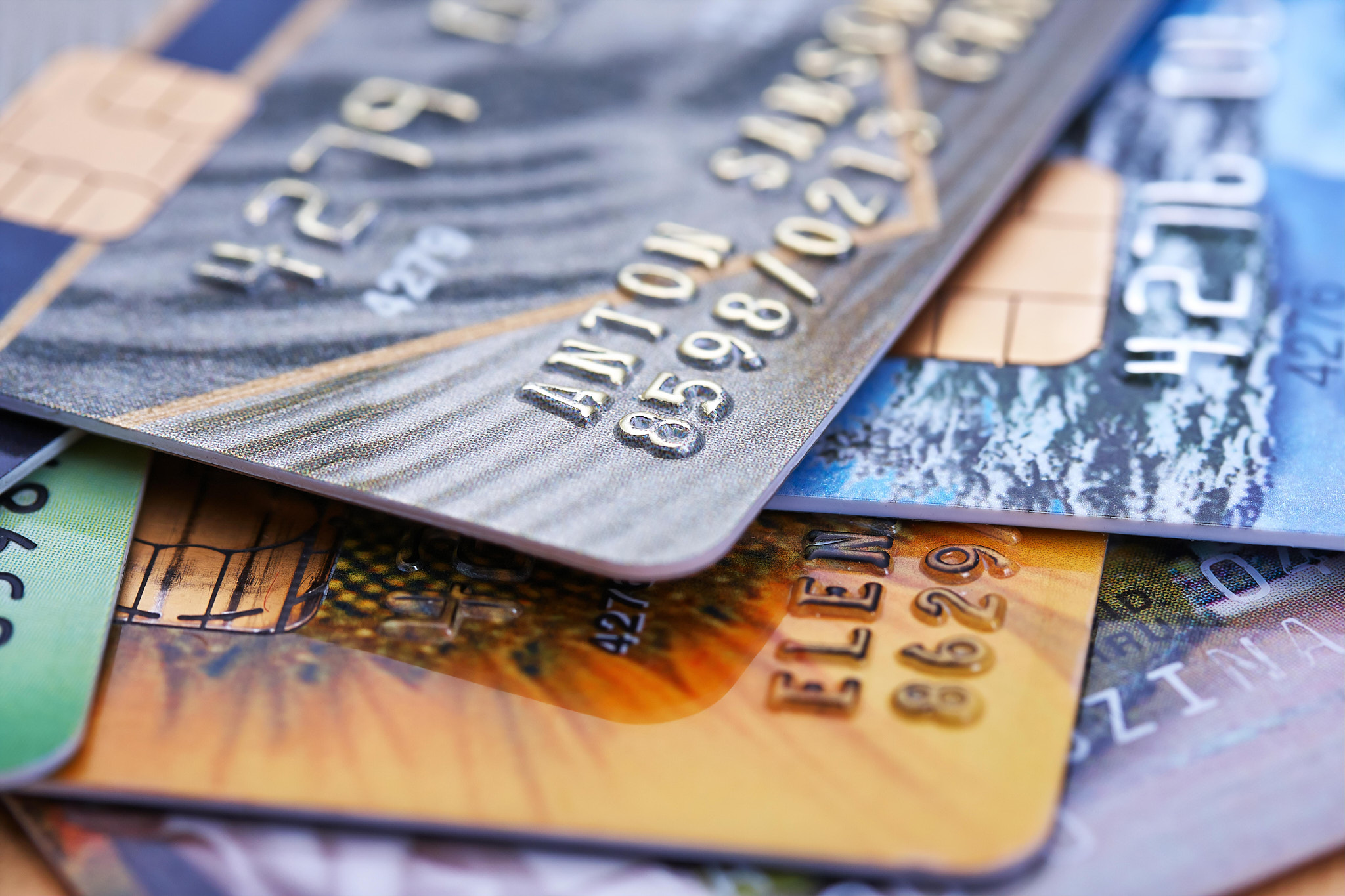 Как использовать кредитную карту и не платить проценты?