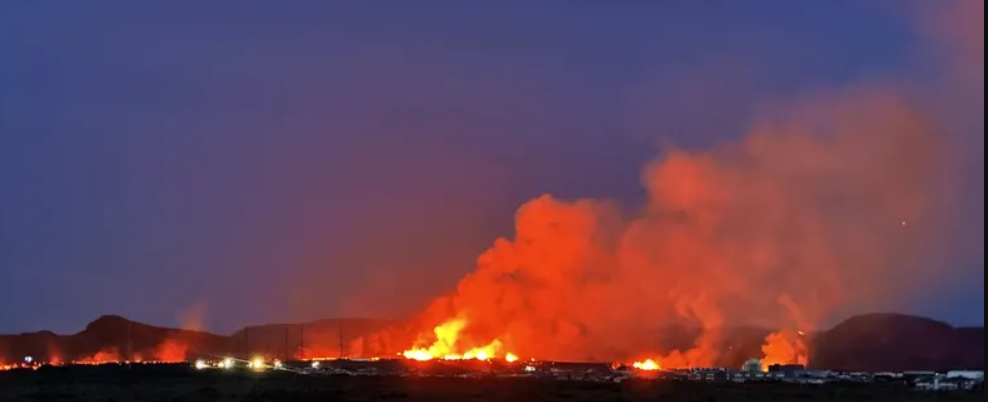 Исландия решила ввести режим ЧС из-за извержения вулкана Фаградальсфьядль