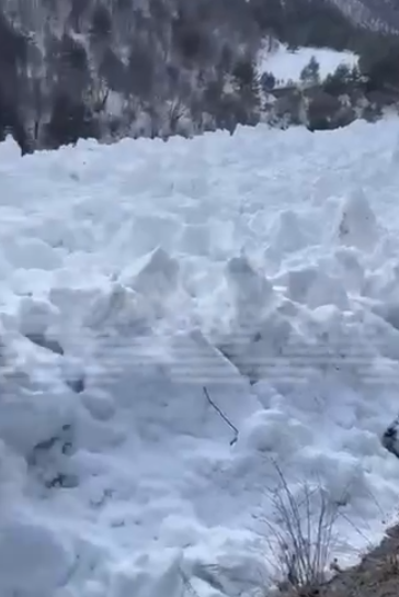 1 миллион кубических метров лавинной массы отрезал село в Дагестане от инфраструктуры